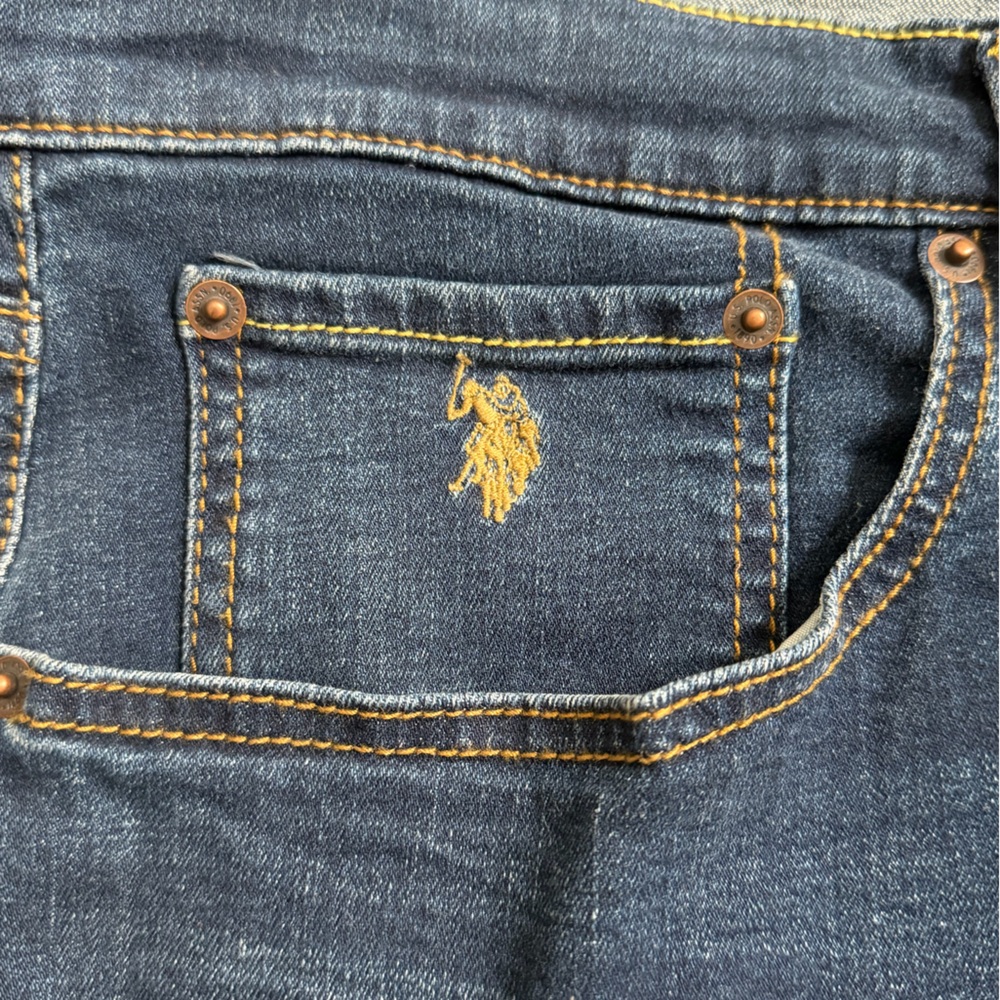 U.S. Polo Assn. Men's Deep Indigo Straight Jeans - Picture 4 of 7